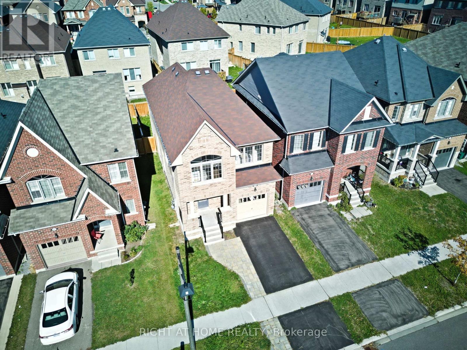 1231 Graham Clapp Avenue, Oshawa, Ontario  L1H 8L7 - Photo 4 - E12463707