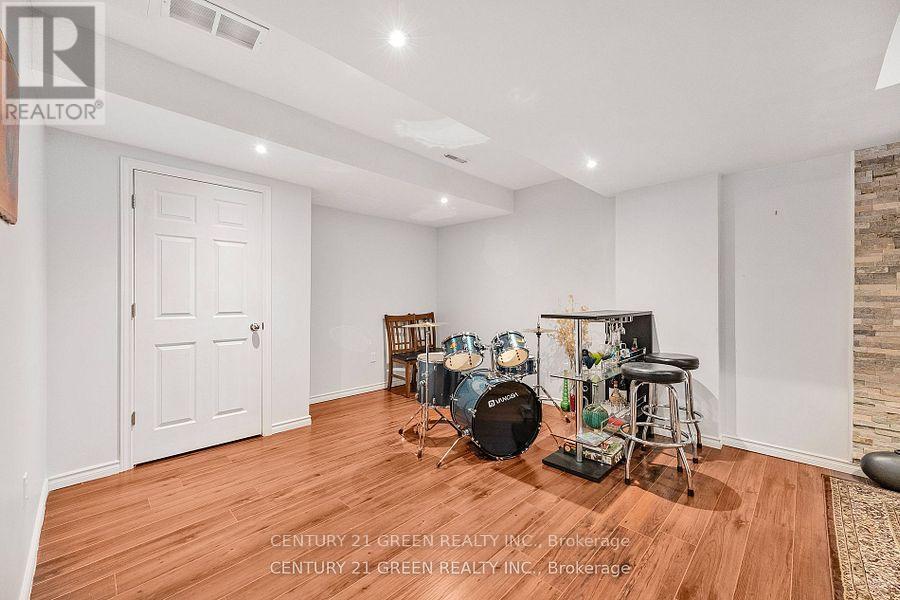 238 King Street S, New Tecumseth, Ontario  L9R 0A7 - Photo 30 - N12463642