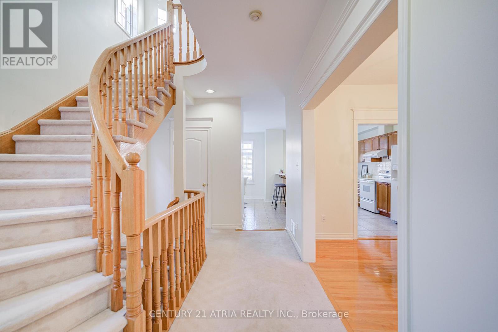 108 - 190 Harding Boulevard W, Richmond Hill, Ontario  L4C 0J9 - Photo 12 - N12463664
