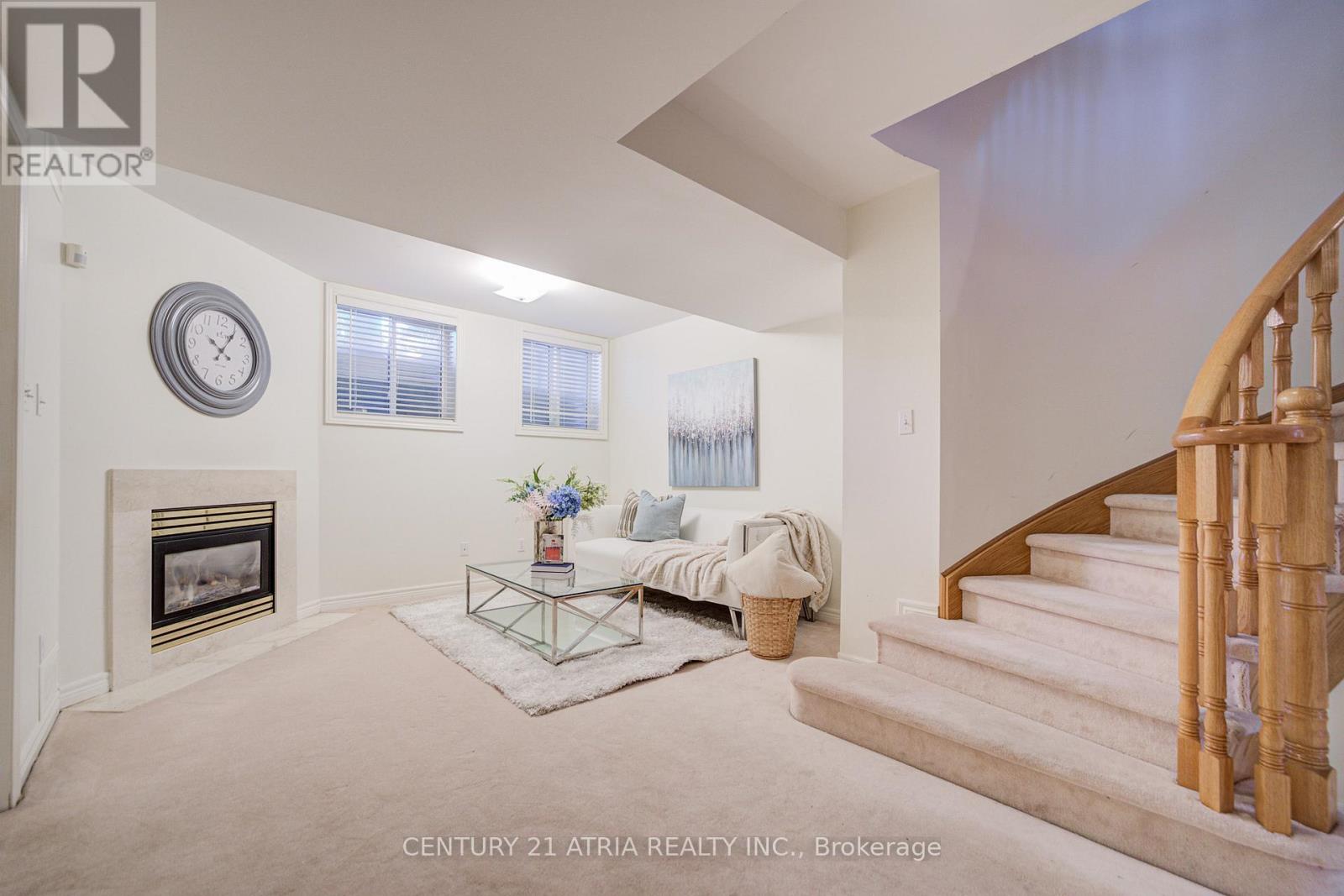 108 - 190 Harding Boulevard W, Richmond Hill, Ontario  L4C 0J9 - Photo 6 - N12463664