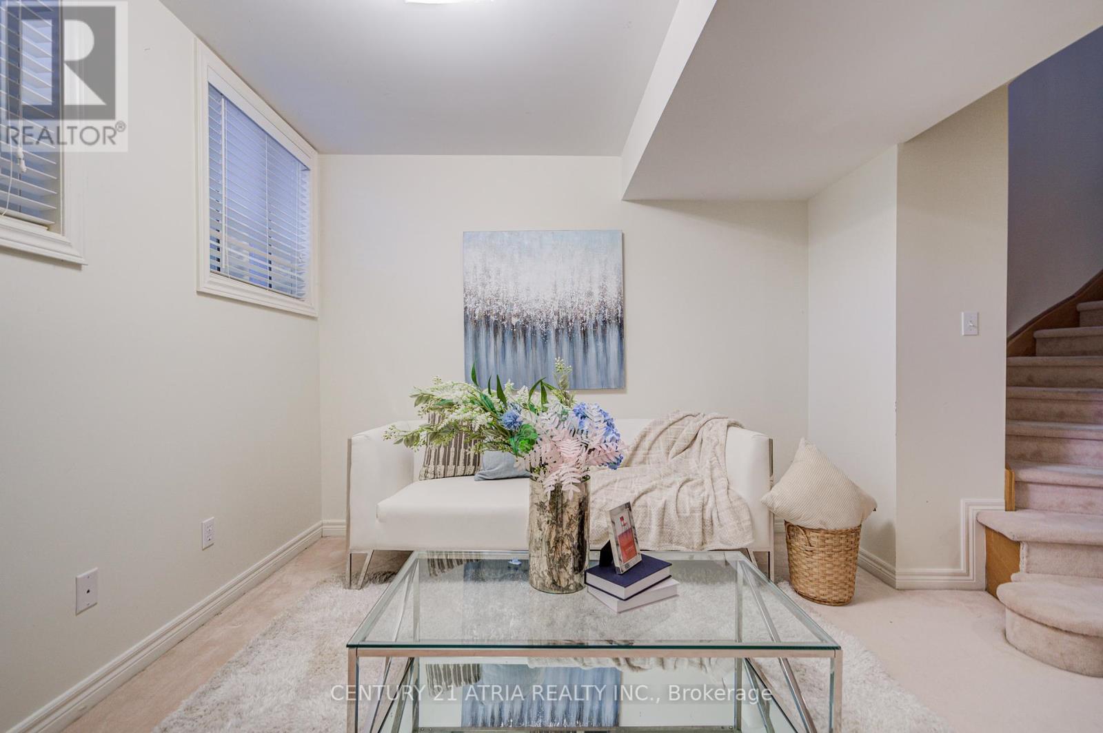 108 - 190 Harding Boulevard W, Richmond Hill, Ontario  L4C 0J9 - Photo 8 - N12463664