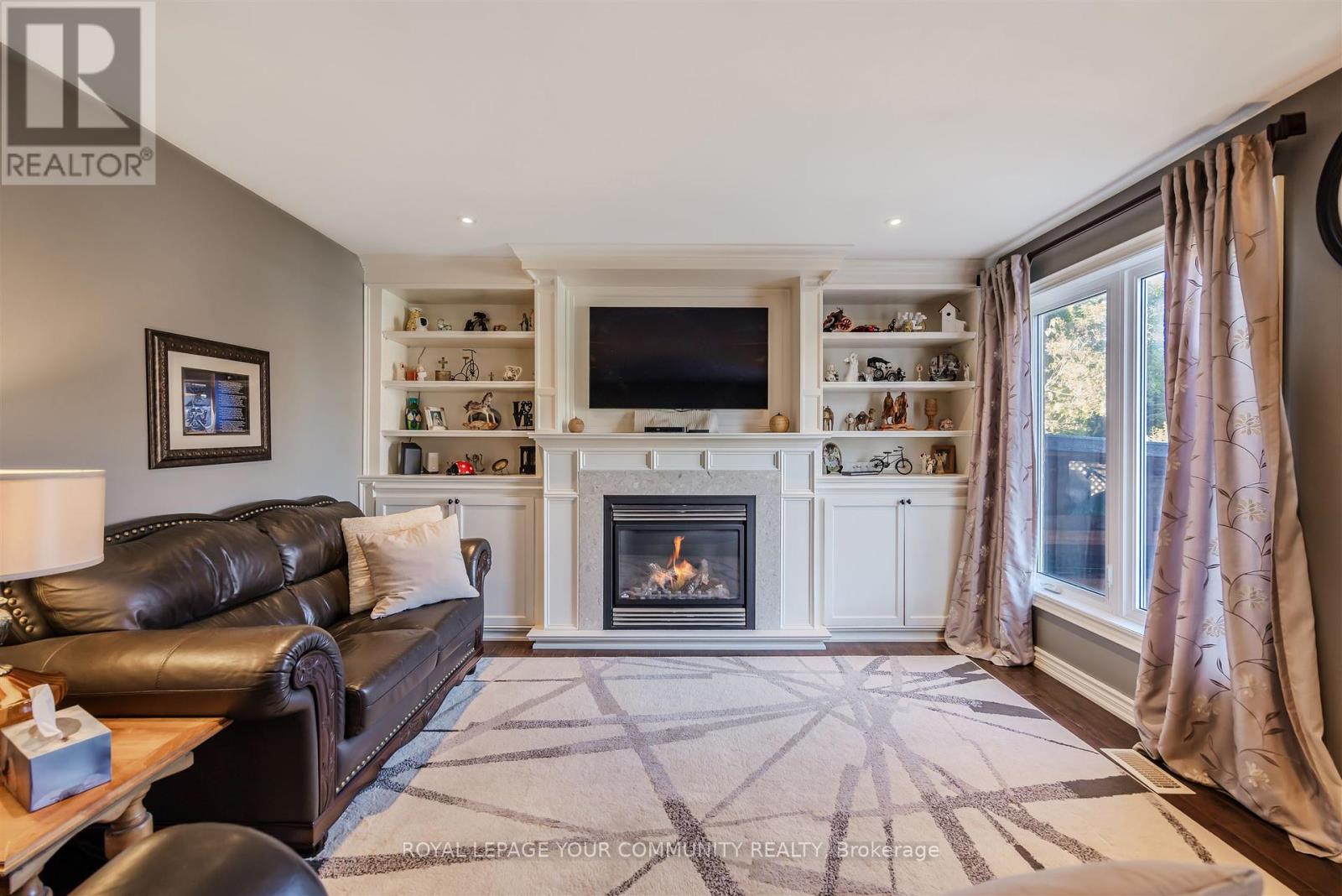 260 Mathewson Street, Vaughan, Ontario  L6A 1B4 - Photo 24 - N12463689