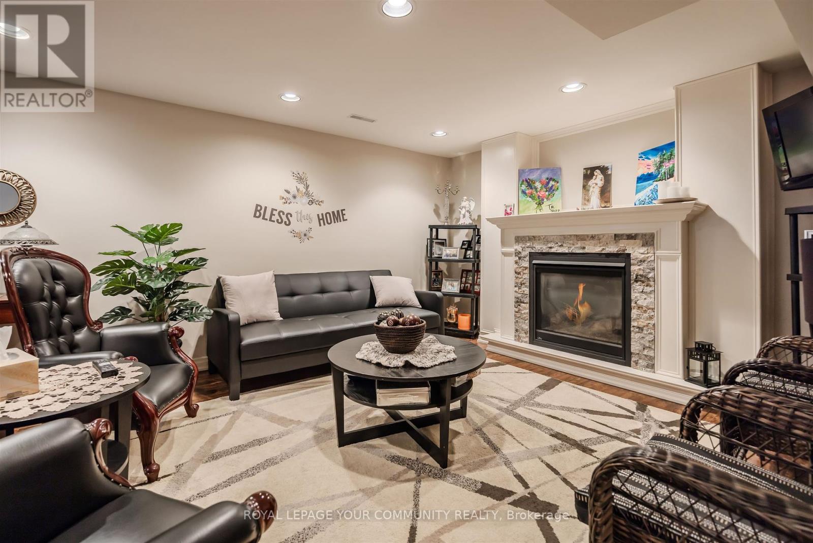260 Mathewson Street, Vaughan, Ontario  L6A 1B4 - Photo 31 - N12463689