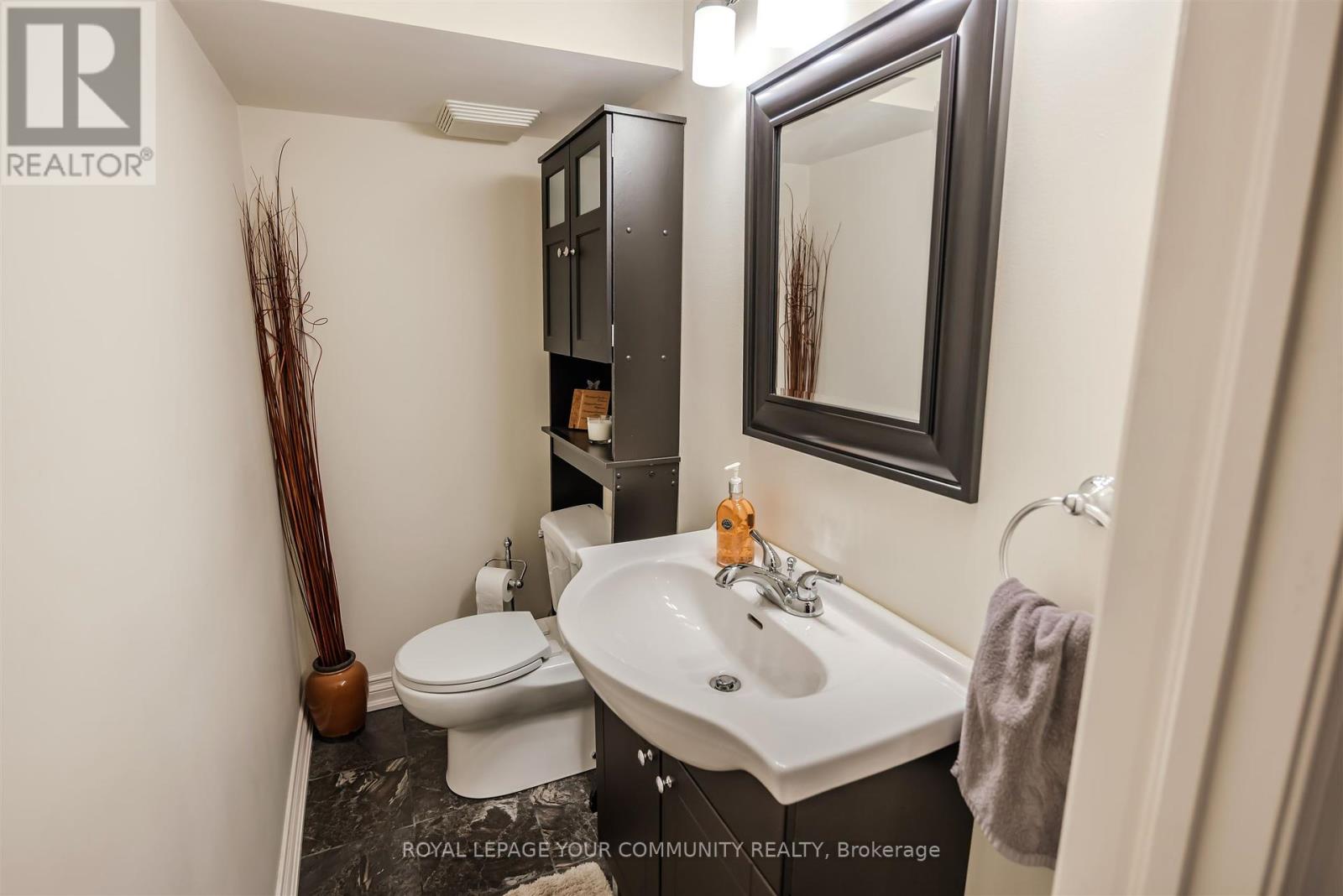 260 Mathewson Street, Vaughan, Ontario  L6A 1B4 - Photo 32 - N12463689