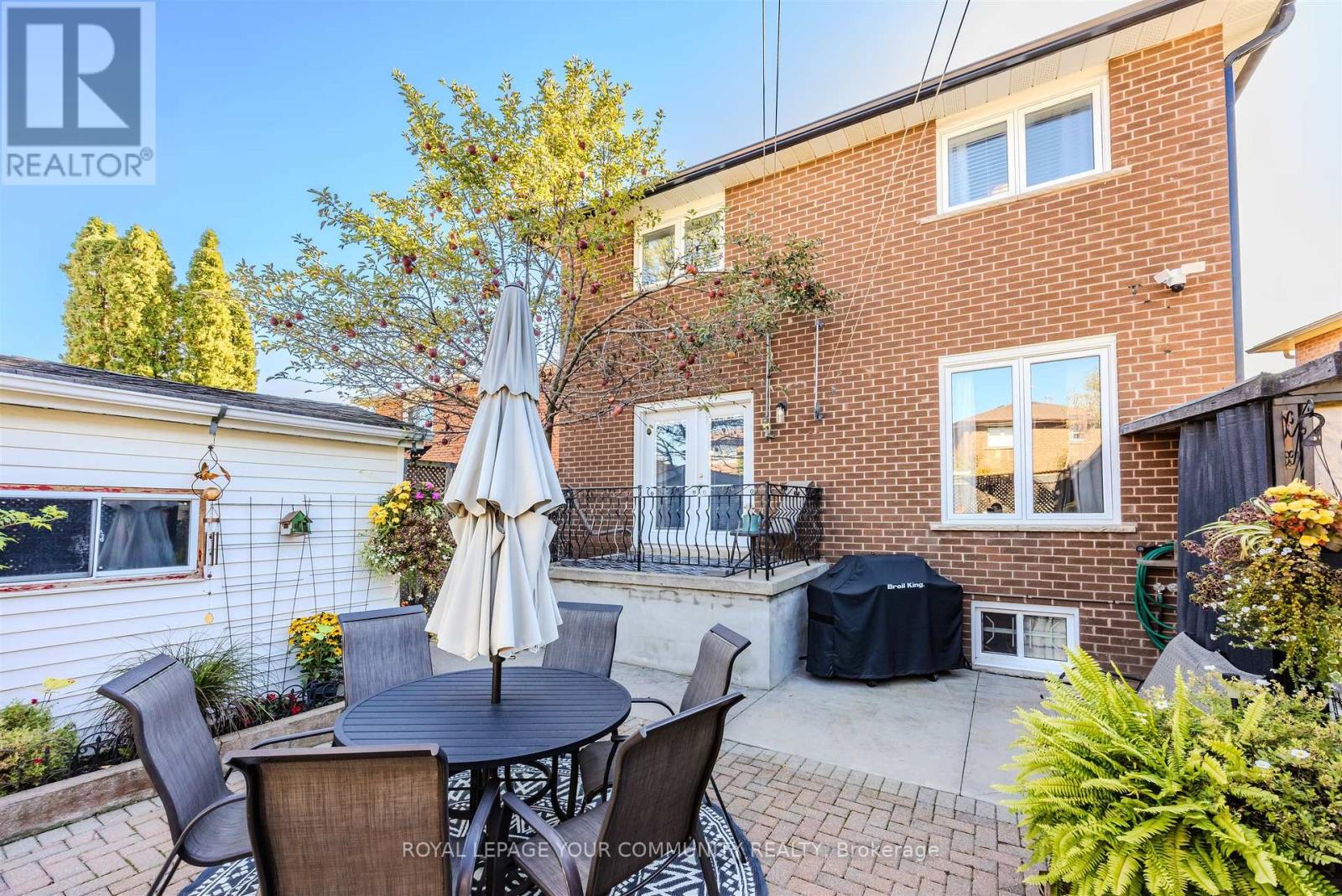 260 Mathewson Street, Vaughan, Ontario  L6A 1B4 - Photo 37 - N12463689