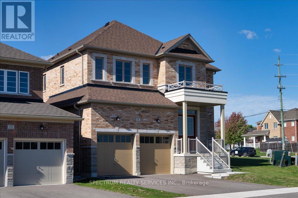 6 Barrow Avenue, Bradford West Gwillimbury (Bradford), Ontario  L3Z 0W1 - Photo 2 - N12463716