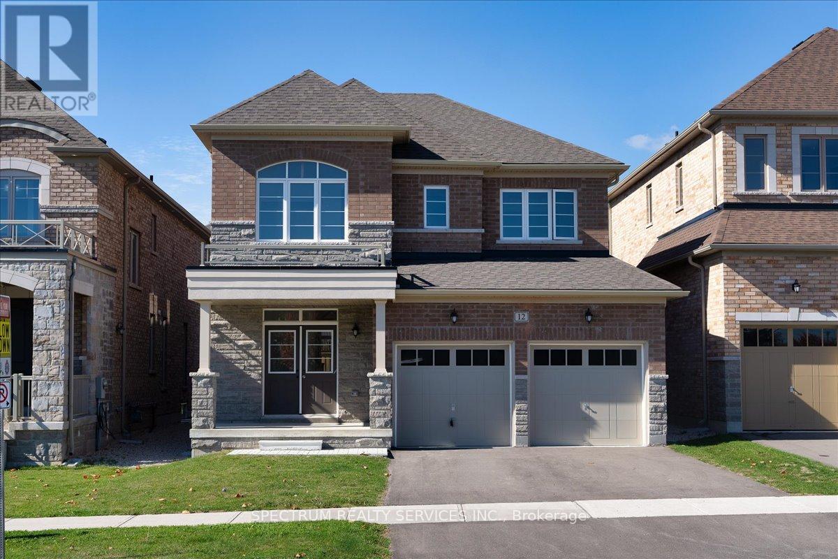 12 Barrow Avenue, Bradford West Gwillimbury (Bradford), Ontario  L3Z 0W1 - Photo 2 - N12463719