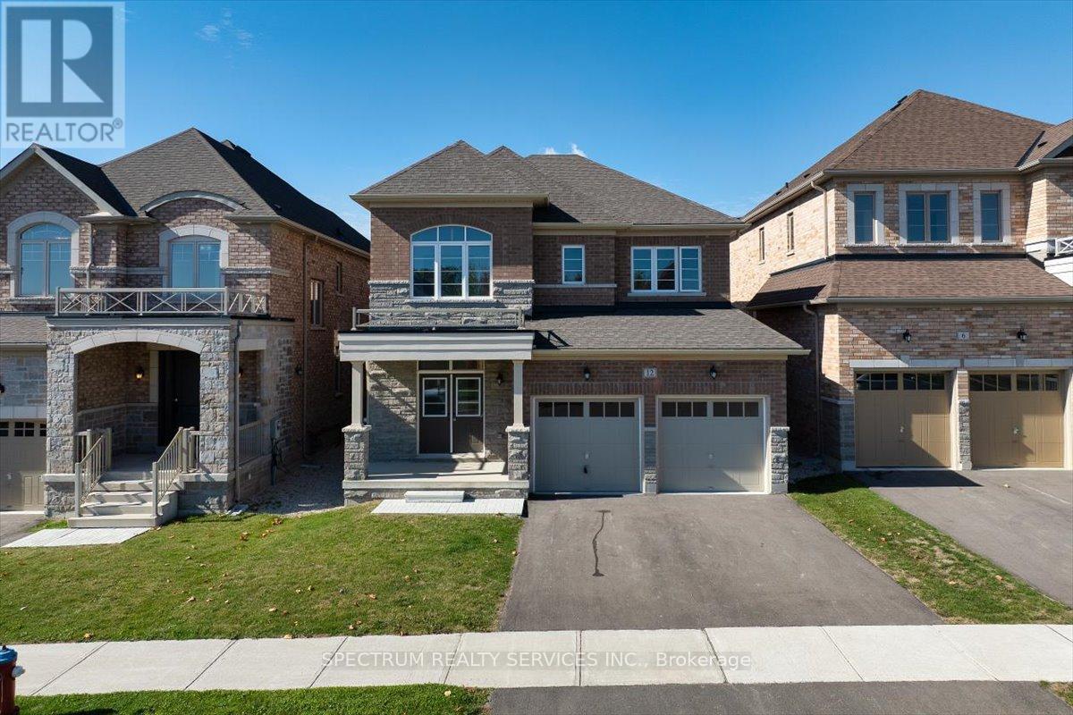 12 Barrow Avenue, Bradford West Gwillimbury (Bradford), Ontario  L3Z 0W1 - Photo 4 - N12463719