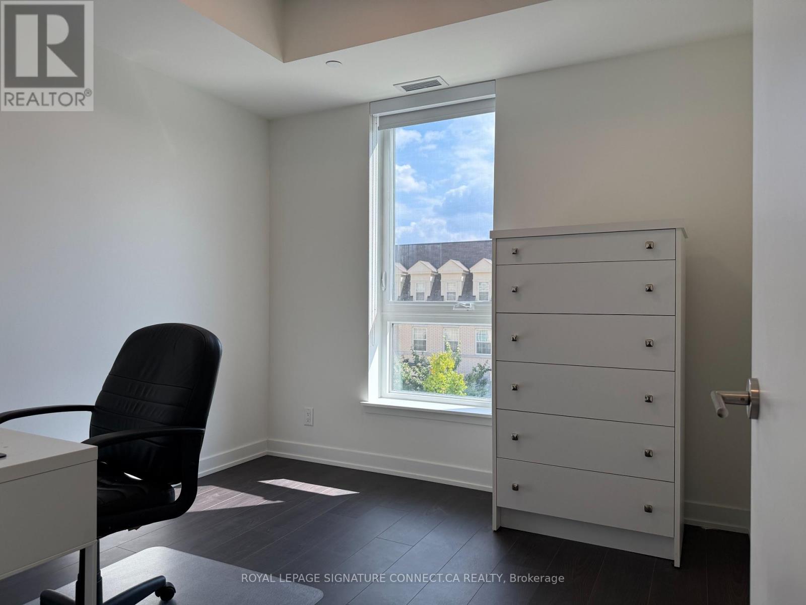 223 - 101 Cathedral High Street, Markham, Ontario  L6C 0P1 - Photo 12 - N12463735