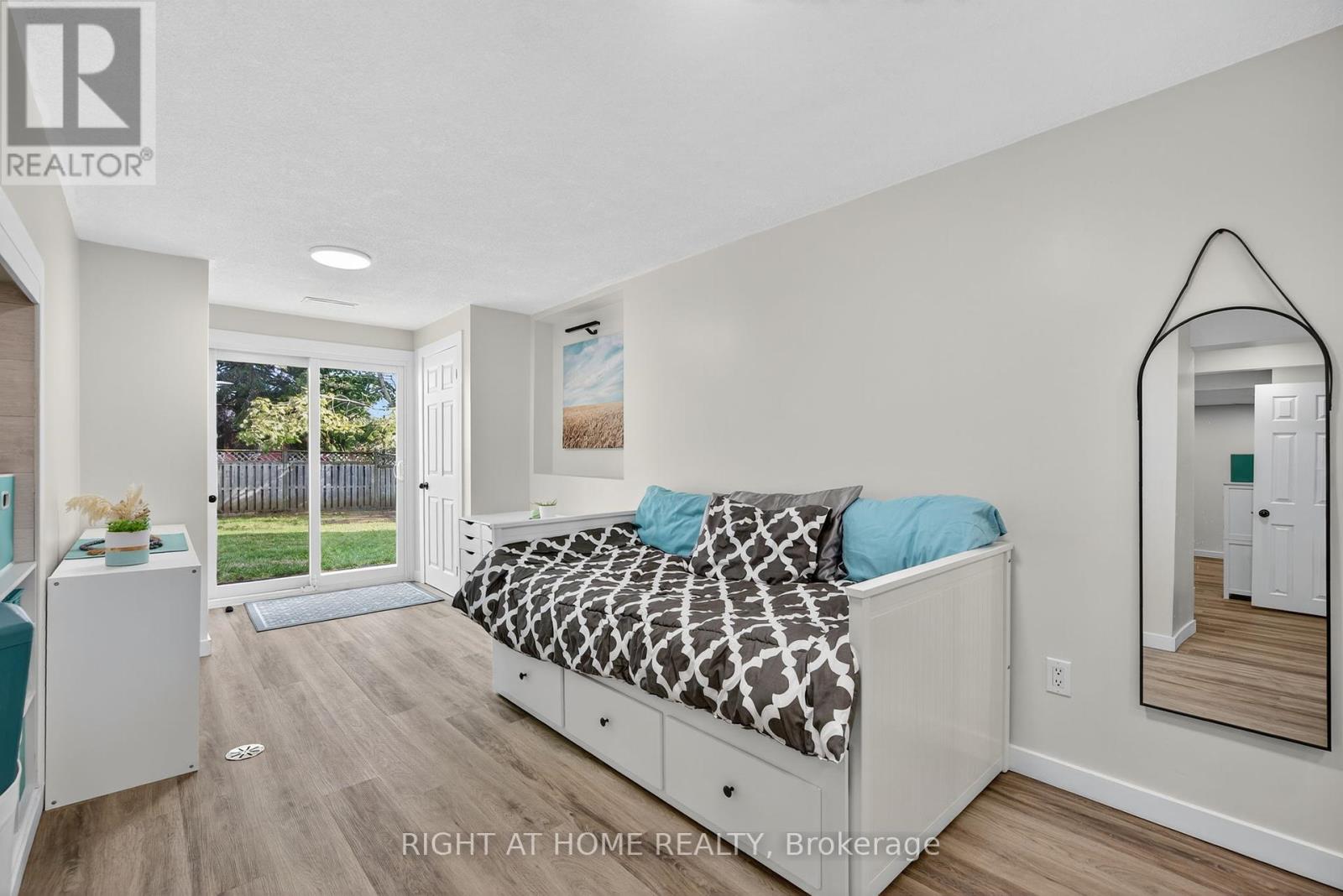 13 Orwell Crescent, Barrie, Ontario  L4N 6N3 - Photo 18 - S12463637