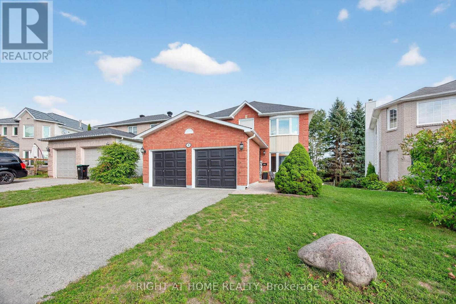 13 Orwell Crescent, Barrie, Ontario  L4N 6N3 - Photo 2 - S12463637