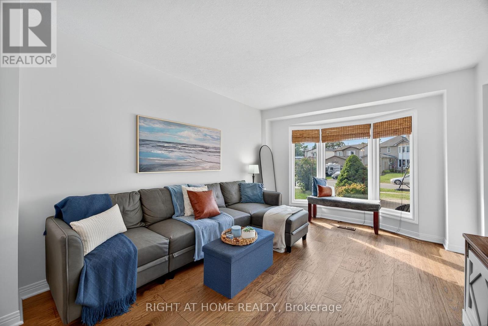 13 Orwell Crescent, Barrie, Ontario  L4N 6N3 - Photo 4 - S12463637