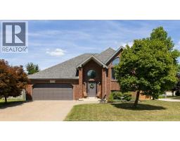 2840 WILDBERRY CRESCENT, Tecumseh, Ontario