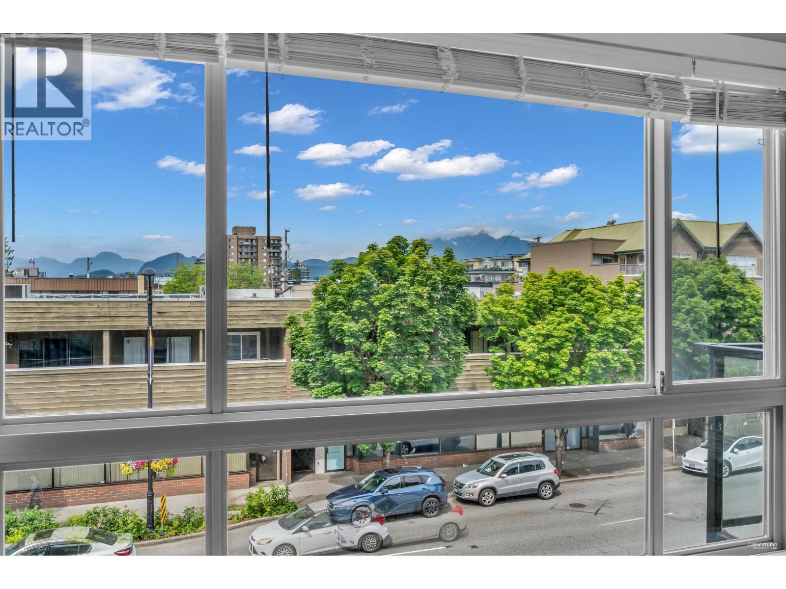 301 22318 Lougheed Highway, Maple Ridge, British Columbia  V2X 2T4 - Photo 10 - R3058718