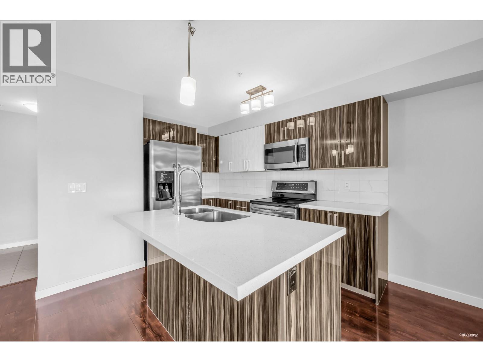 301 22318 Lougheed Highway, Maple Ridge, British Columbia  V2X 2T4 - Photo 6 - R3058718