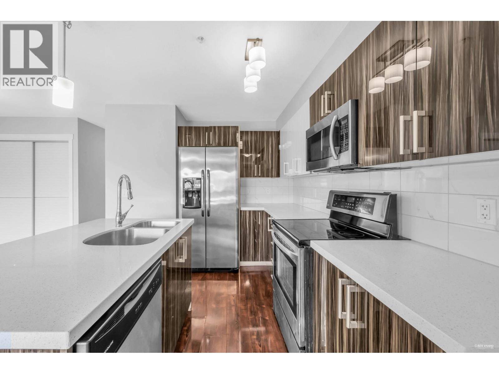 301 22318 Lougheed Highway, Maple Ridge, British Columbia  V2X 2T4 - Photo 7 - R3058718