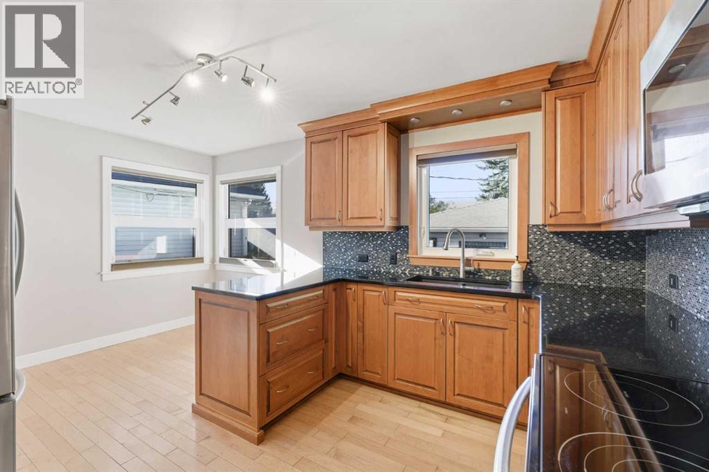 2021 Mountview Crescent Ne, Calgary, Alberta  T2E 5N4 - Photo 5 - A2263999