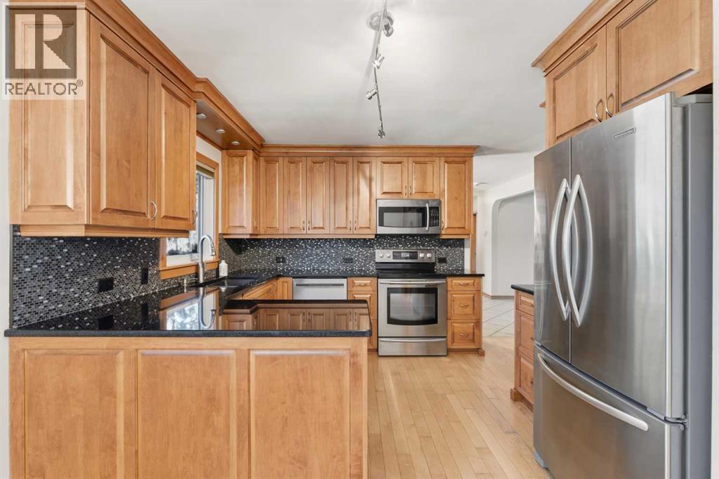 2021 Mountview Crescent Ne, Calgary, Alberta  T2E 5N4 - Photo 3 - A2263999