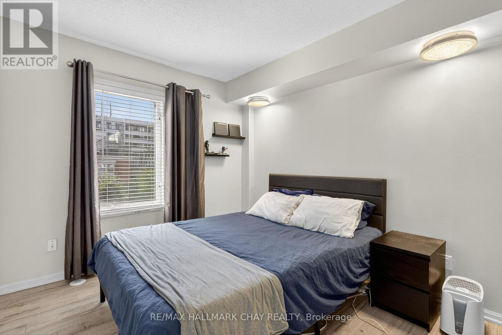 606 - 15 Laidlaw Street, Toronto, Ontario  M6K 1X3 - Photo 12 - W12463621