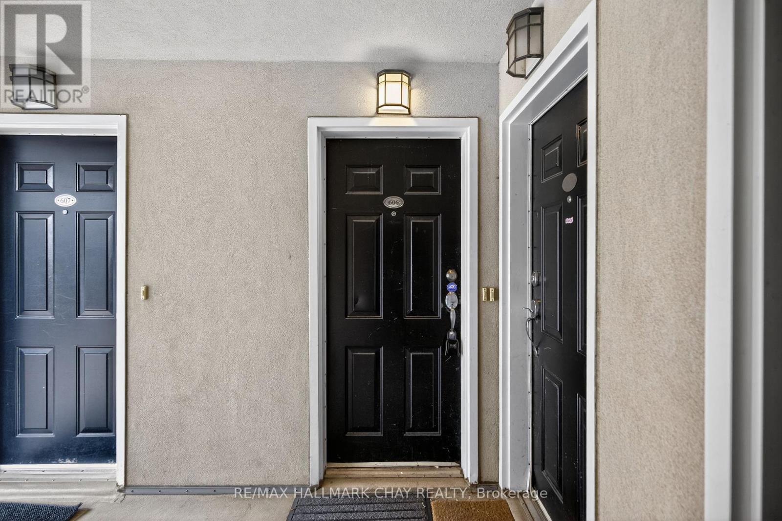 606 - 15 Laidlaw Street, Toronto, Ontario  M6K 1X3 - Photo 2 - W12463621