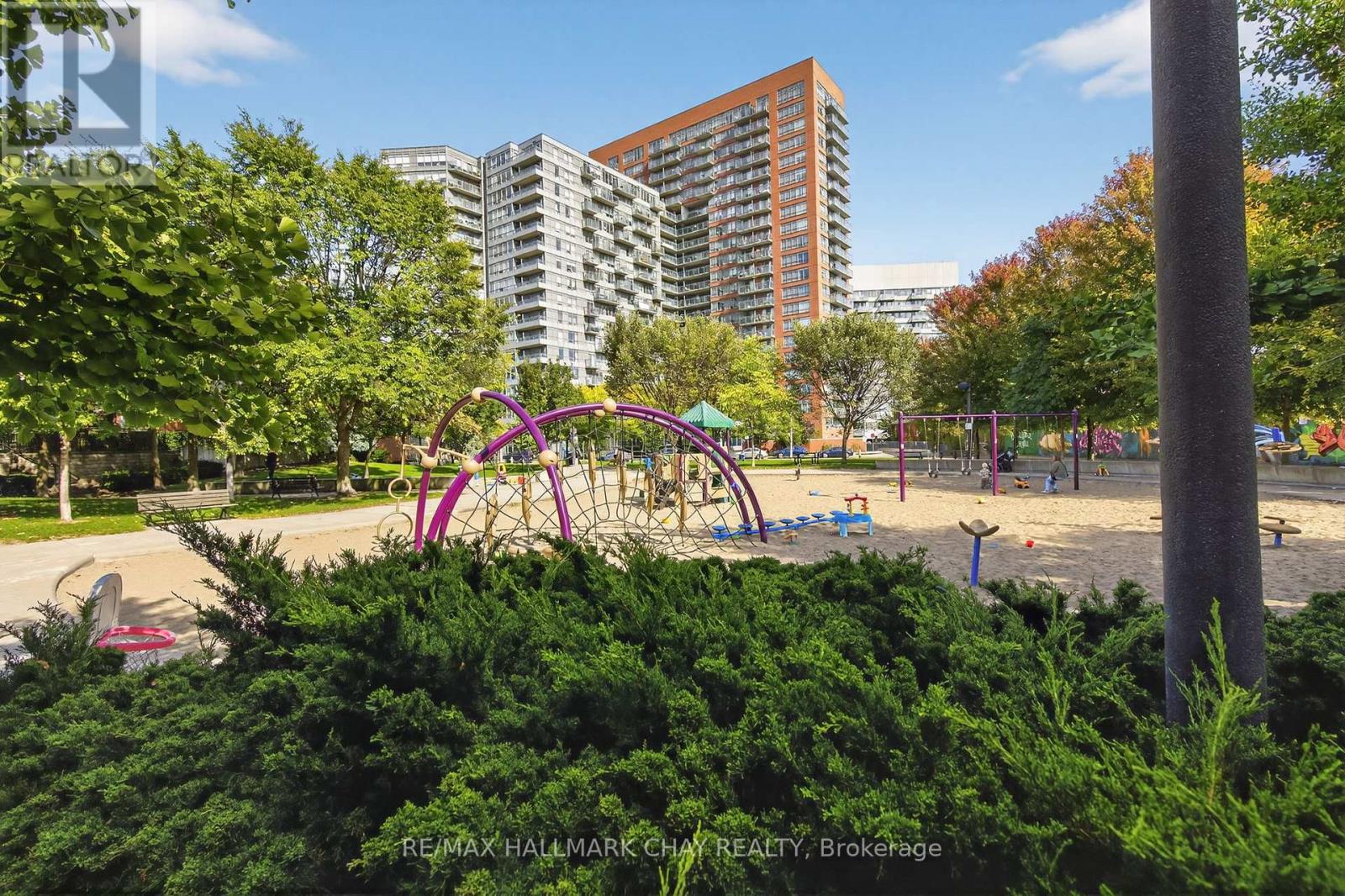 606 - 15 Laidlaw Street, Toronto, Ontario  M6K 1X3 - Photo 23 - W12463621