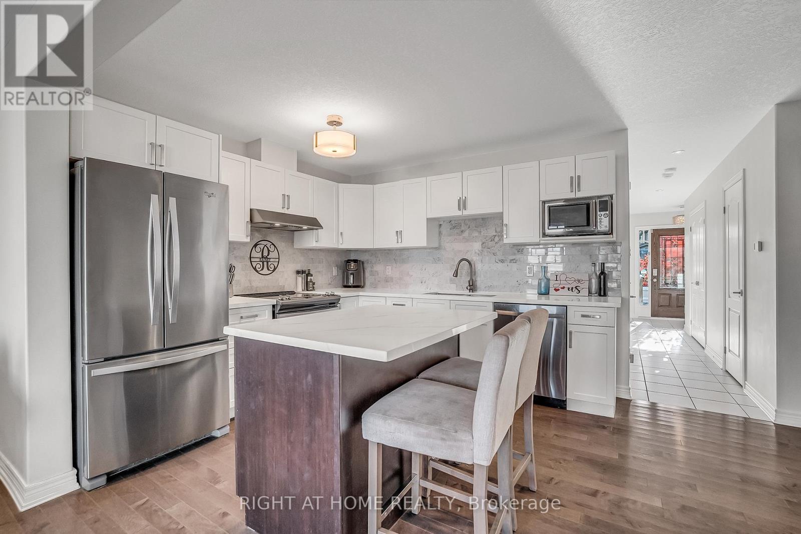 88 Winterton Court N, Orangeville, Ontario  L9W 6Z7 - Photo 11 - W12463644