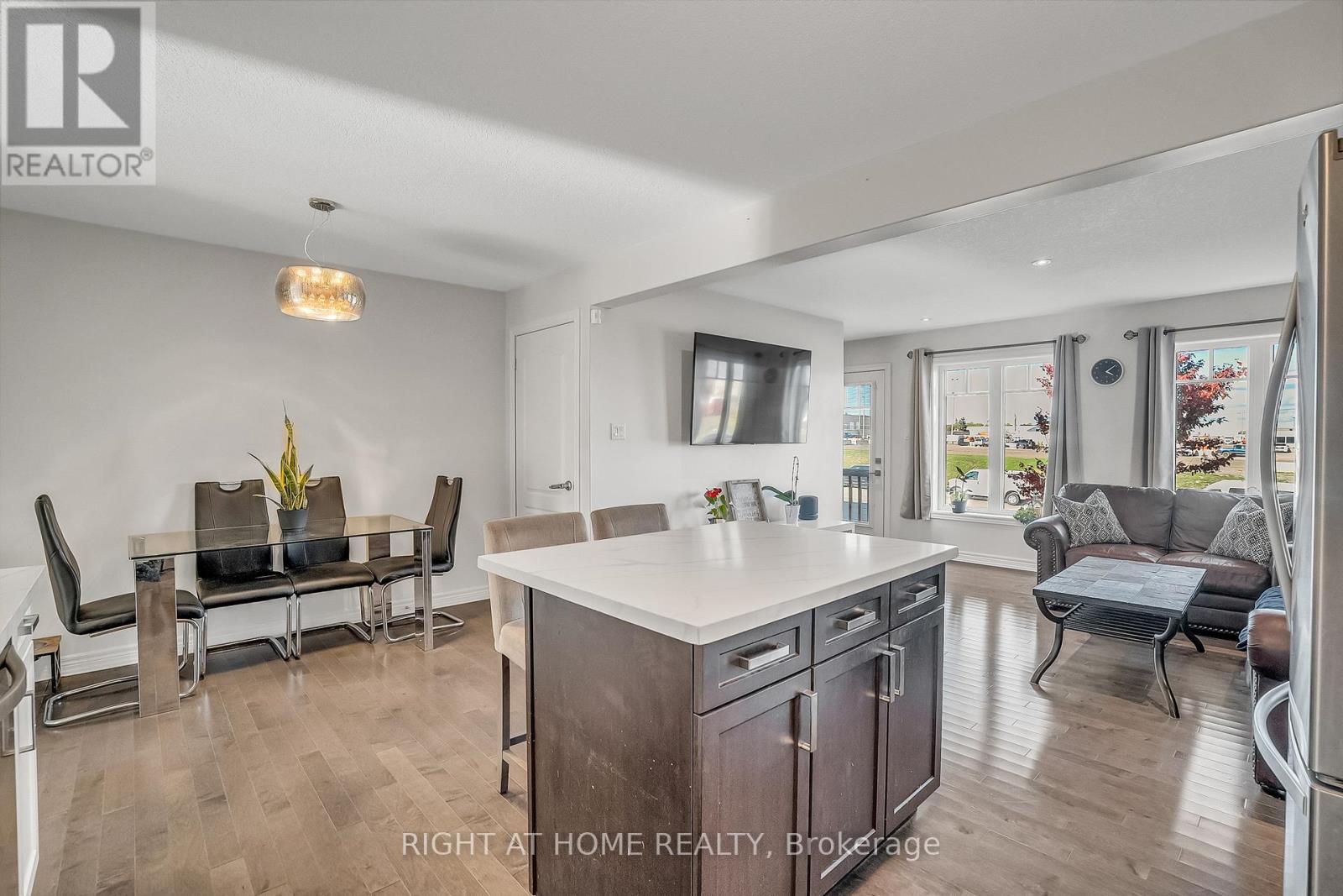 88 Winterton Court N, Orangeville, Ontario  L9W 6Z7 - Photo 13 - W12463644
