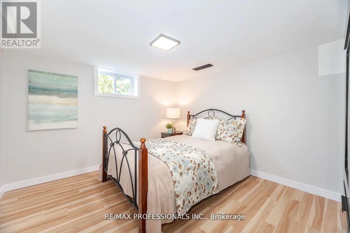 Bsmt - 39 Old Oak Road, Toronto, Ontario  M9A 2W1 - Photo 9 - W12463649