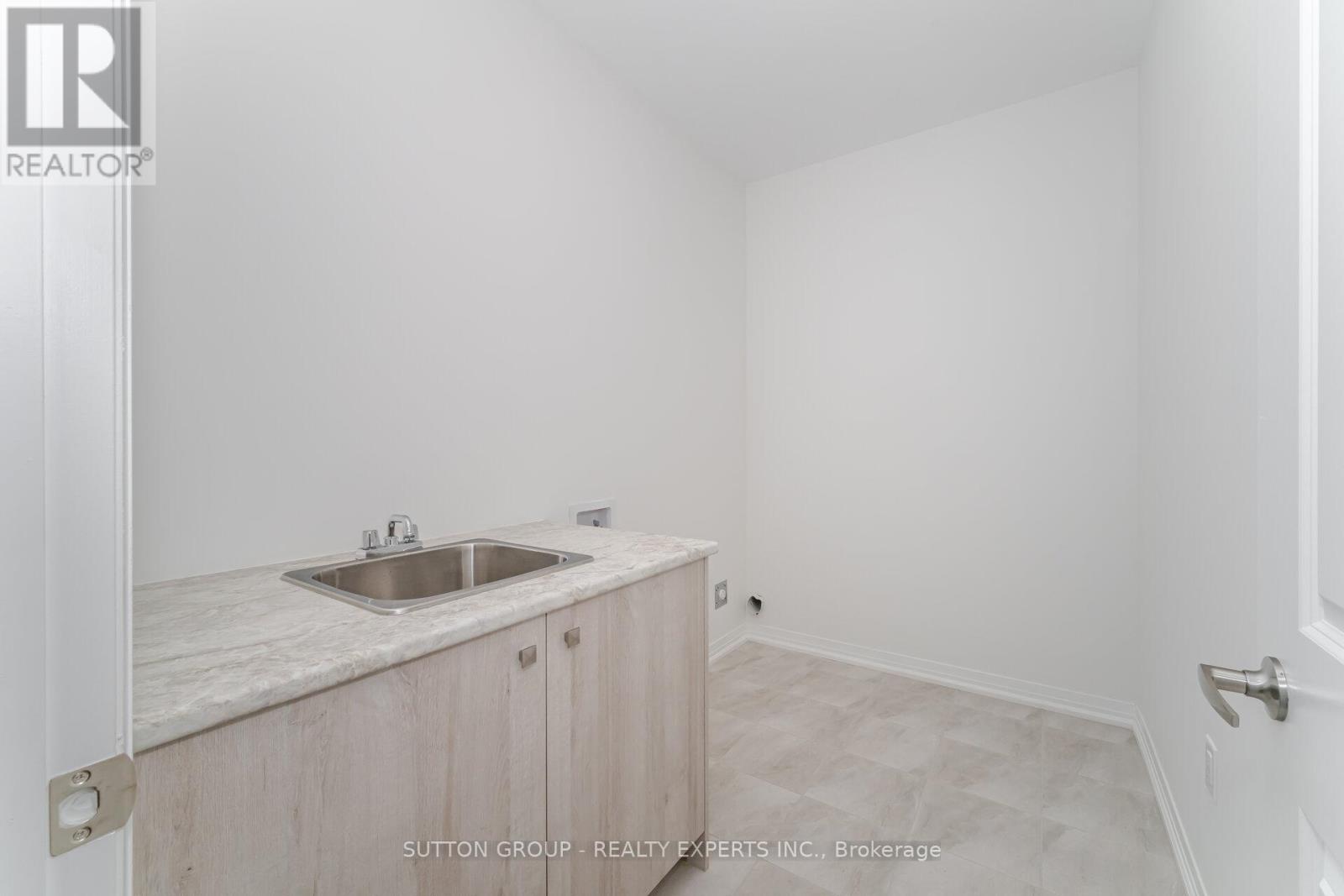 6 Raja Street, Brampton, Ontario  L6P 3K8 - Photo 39 - W12463653