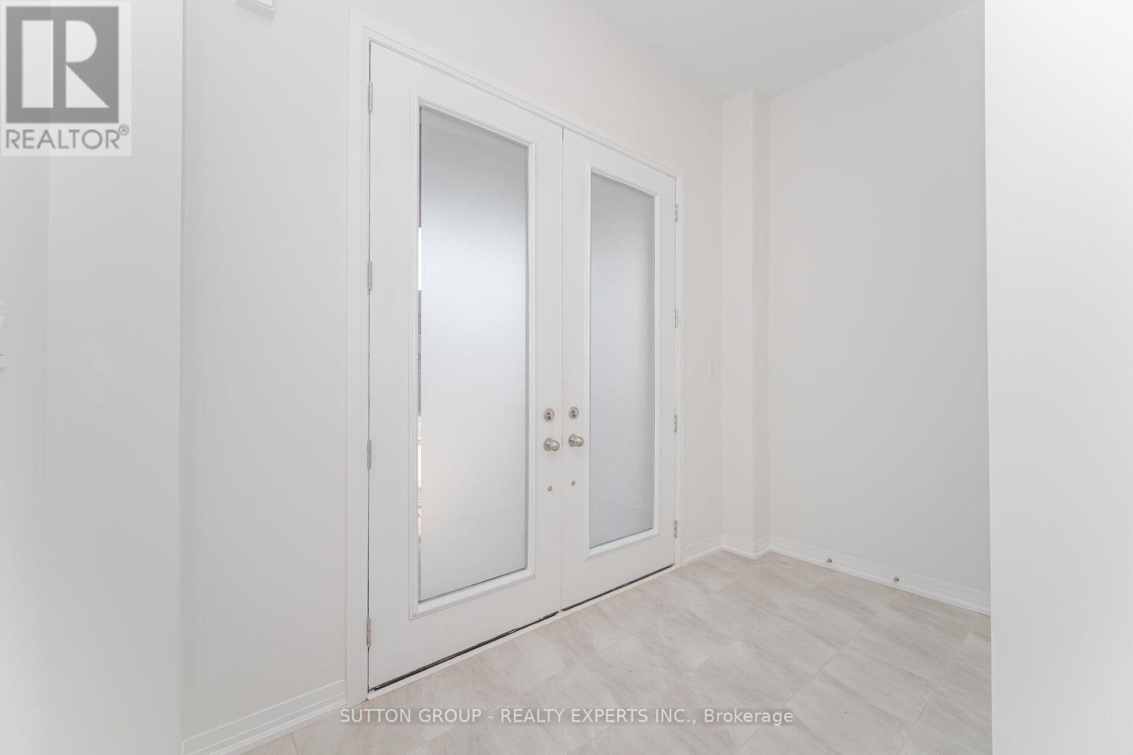 6 Raja Street, Brampton, Ontario  L6P 3K8 - Photo 5 - W12463653
