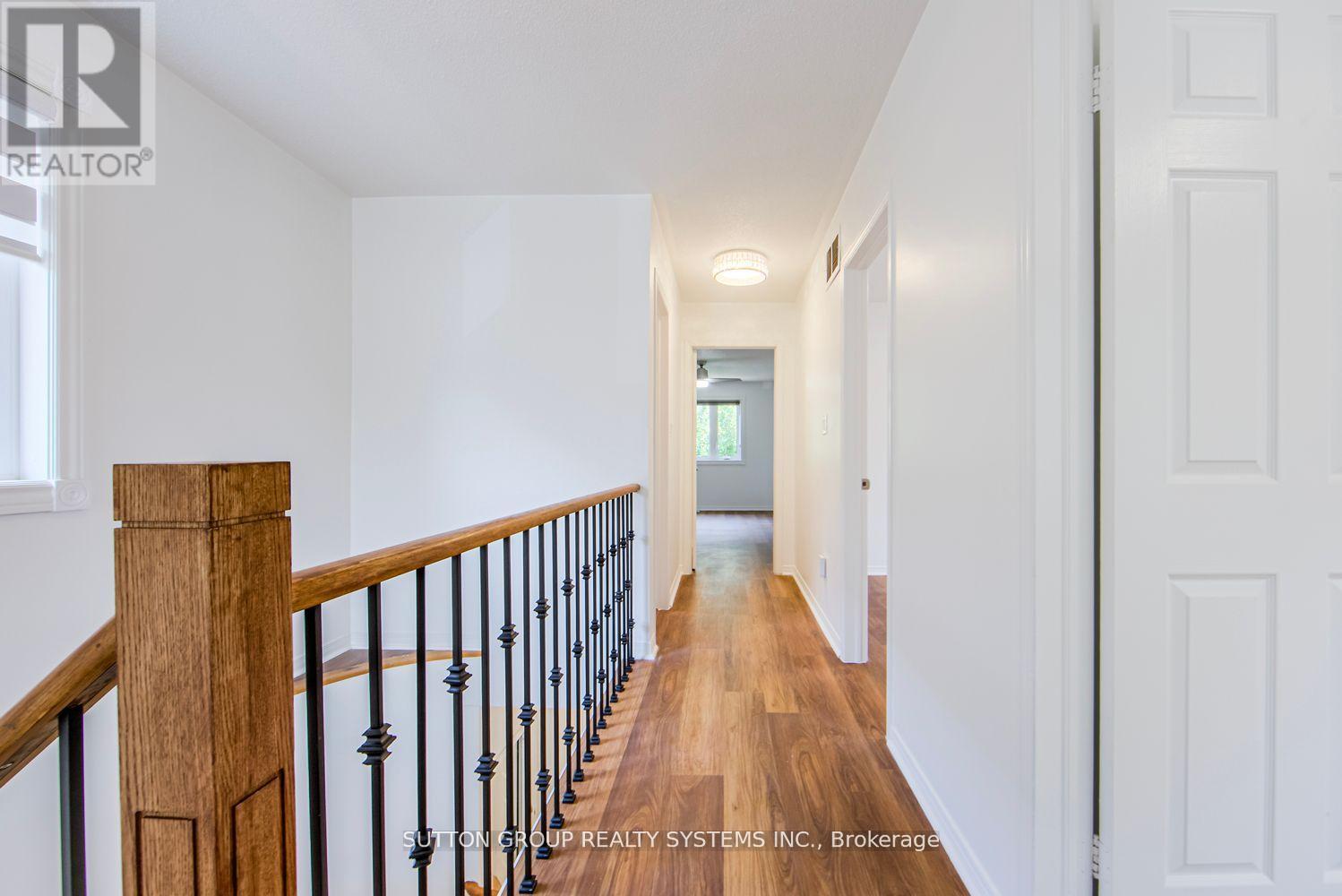 2029 Westmount Drive, Oakville, Ontario  L6M 3P9 - Photo 23 - W12463663