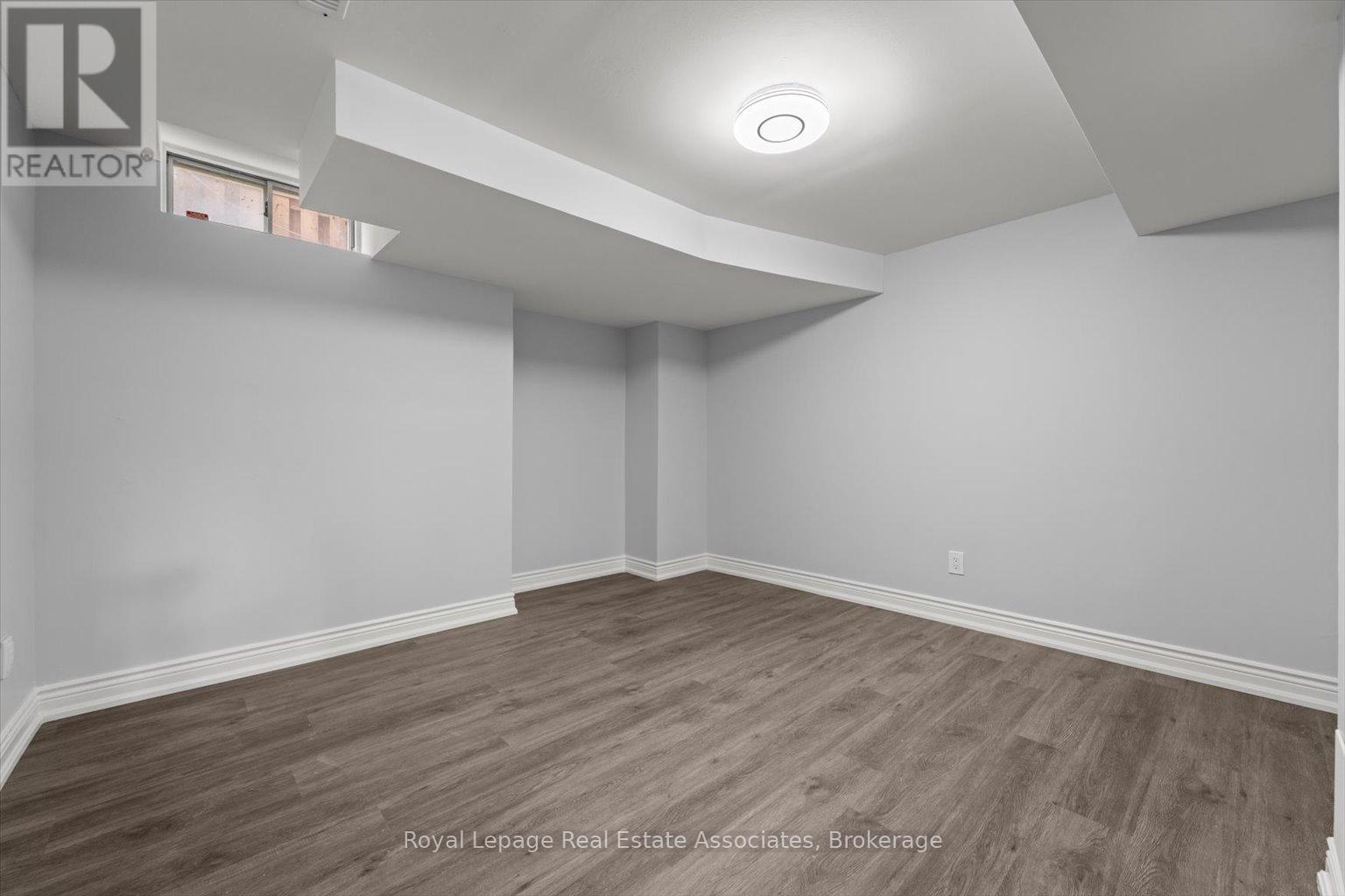 Lower - 1409 Grist Mill Court, Mississauga, Ontario  L5V 1S5 - Photo 11 - W12463672