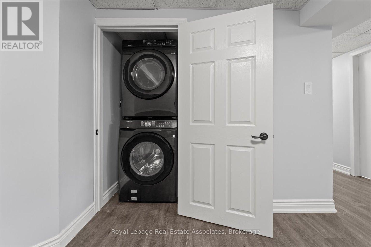 Lower - 1409 Grist Mill Court, Mississauga, Ontario  L5V 1S5 - Photo 16 - W12463672