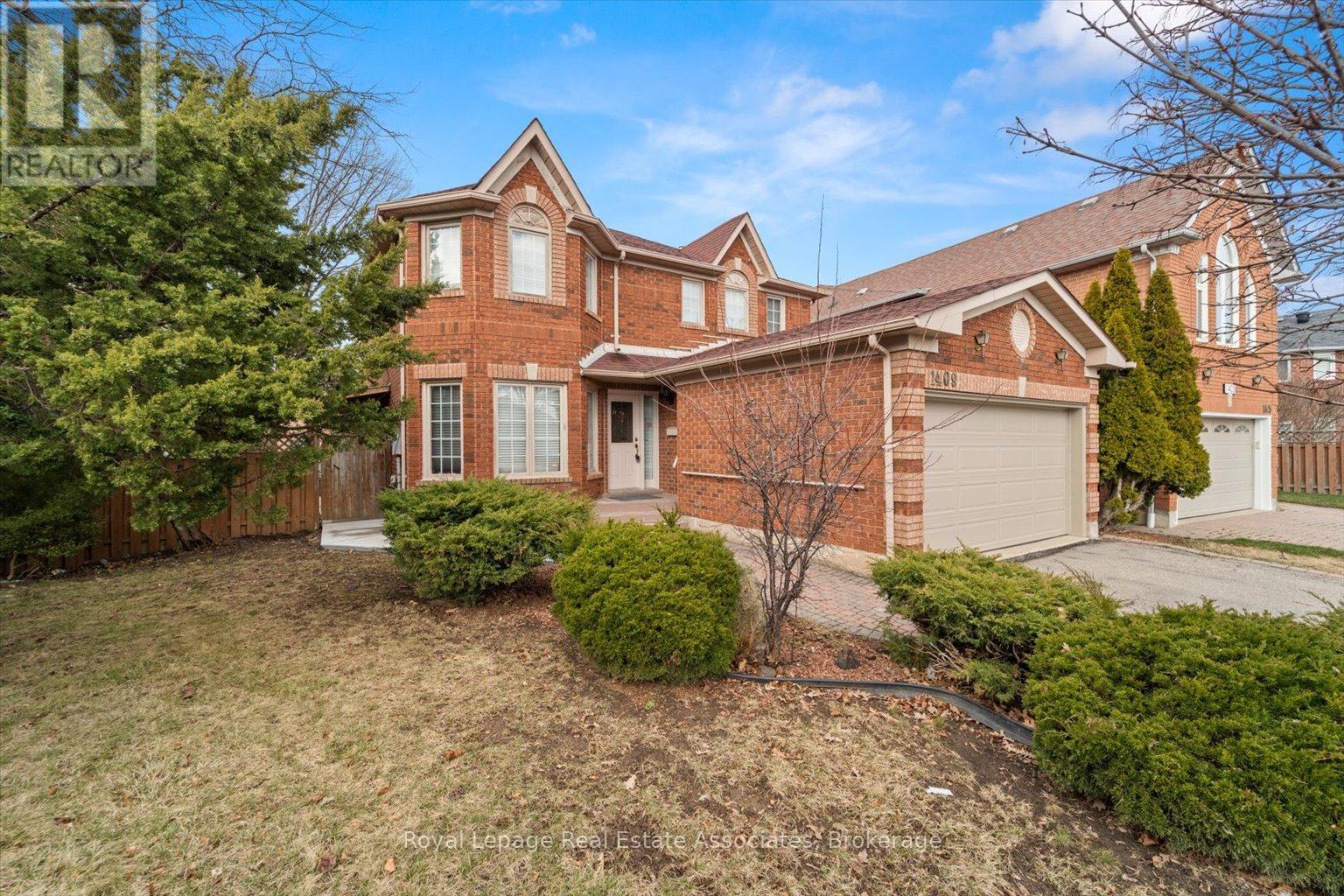 Lower - 1409 Grist Mill Court, Mississauga, Ontario  L5V 1S5 - Photo 22 - W12463672