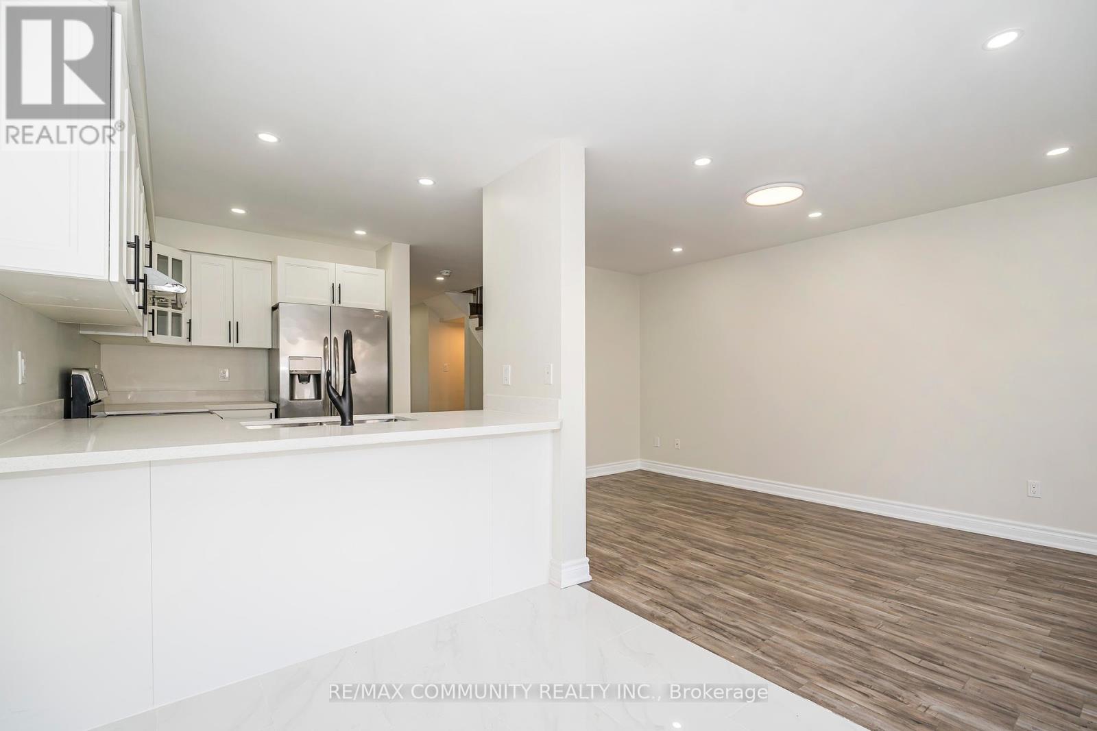 10 Tanasi Road, Brampton, Ontario  L6X 0K4 - Photo 13 - W12463673