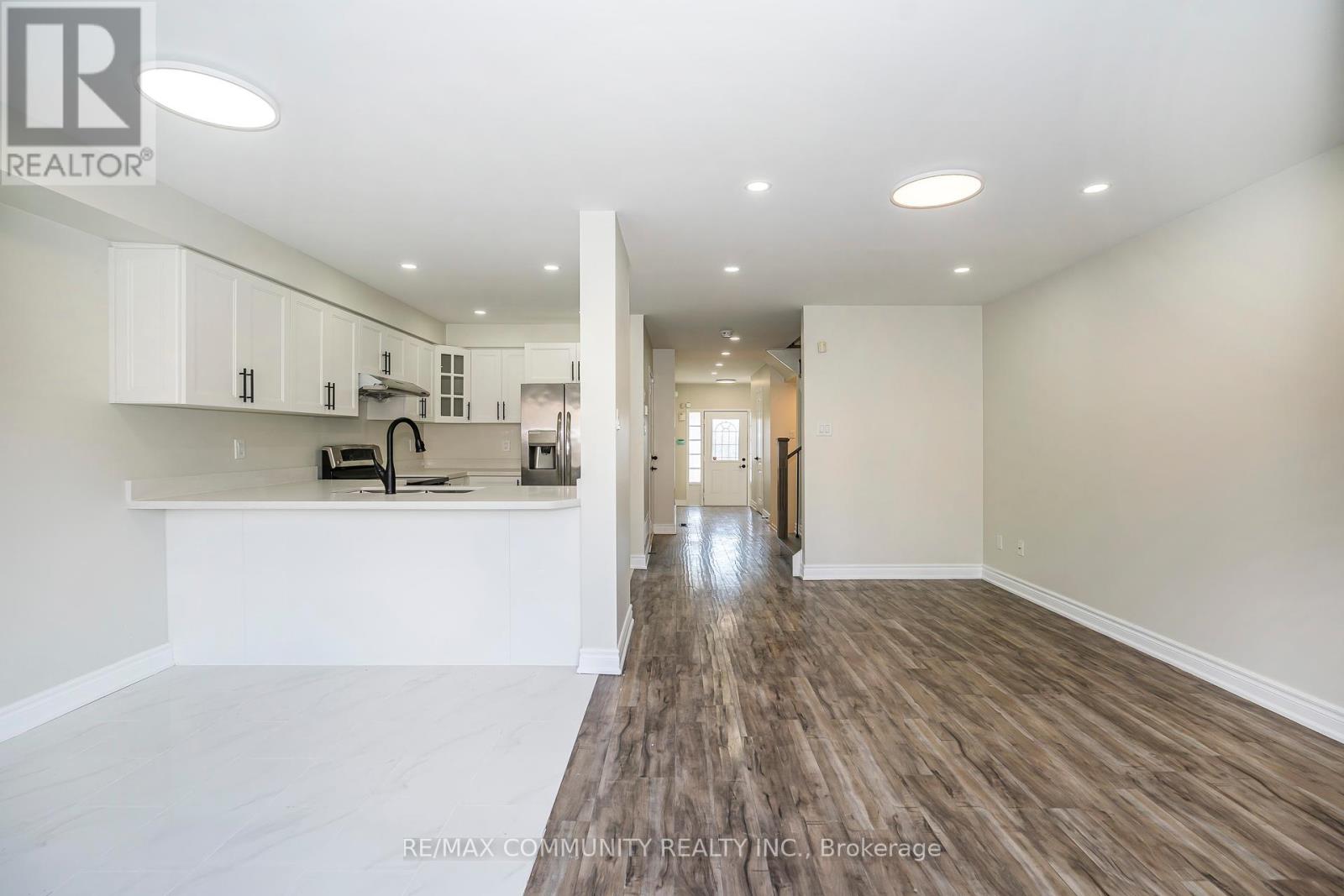 10 Tanasi Road, Brampton, Ontario  L6X 0K4 - Photo 14 - W12463673