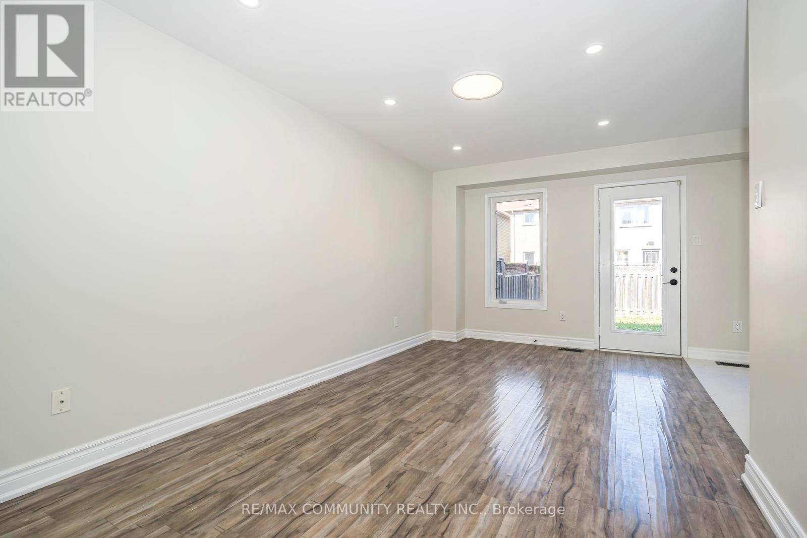 10 Tanasi Road, Brampton, Ontario  L6X 0K4 - Photo 6 - W12463673