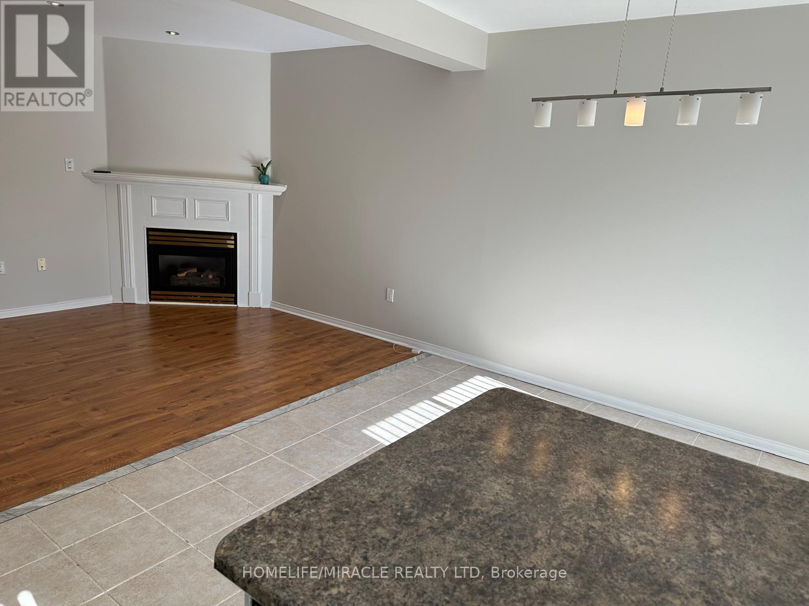 67 - 1588 South Parade Court, Mississauga, Ontario  L5M 6E7 - Photo 3 - W12463680