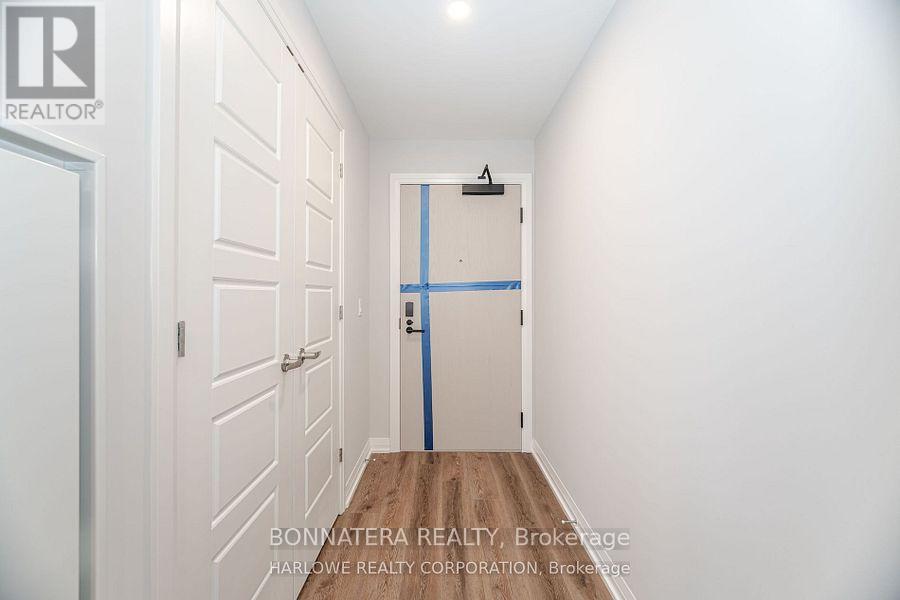 907 - 3006 William Cutmore Boulevard, Oakville, Ontario  L6H 8A4 - Photo 5 - W12463683