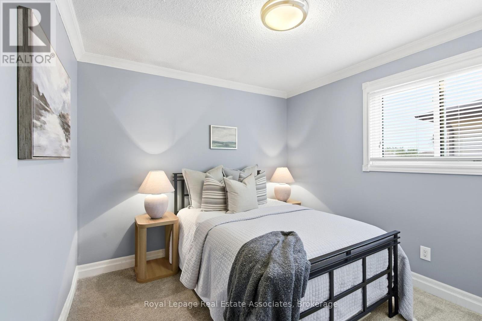 60 Newbridge Crescent, Brampton, Ontario  L6S 4B3 - Photo 17 - W12463694