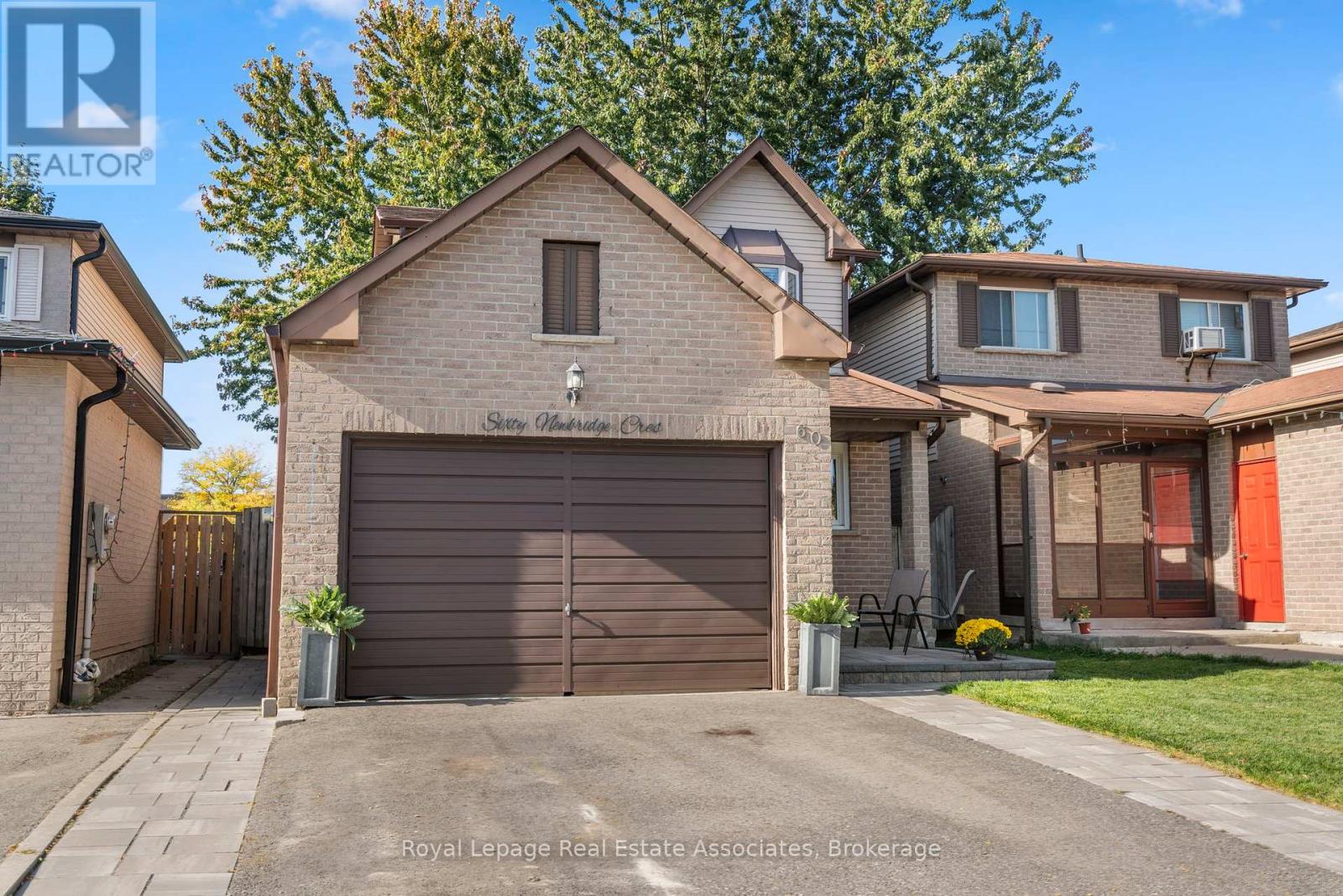 60 Newbridge Crescent, Brampton, Ontario  L6S 4B3 - Photo 2 - W12463694