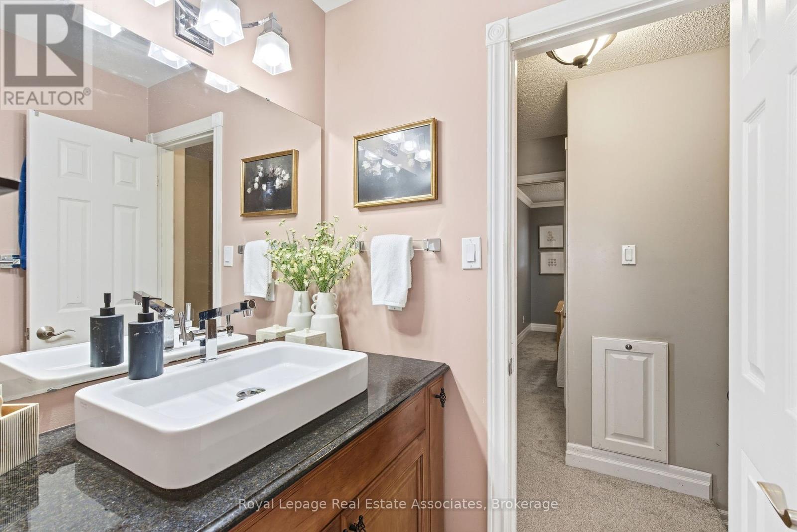 60 Newbridge Crescent, Brampton, Ontario  L6S 4B3 - Photo 24 - W12463694