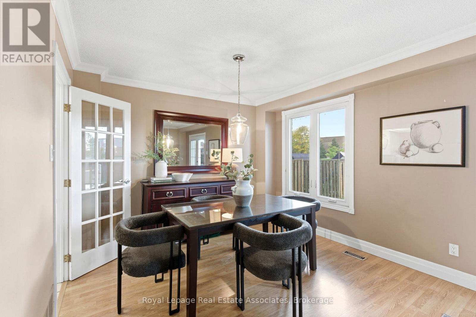 60 Newbridge Crescent, Brampton, Ontario  L6S 4B3 - Photo 6 - W12463694