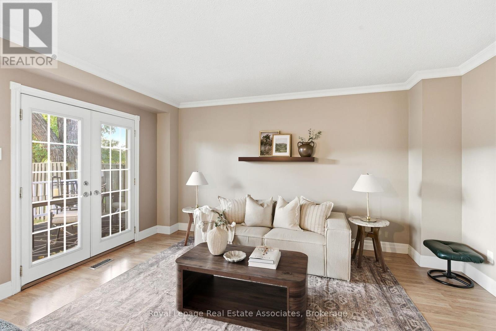 60 Newbridge Crescent, Brampton, Ontario  L6S 4B3 - Photo 9 - W12463694