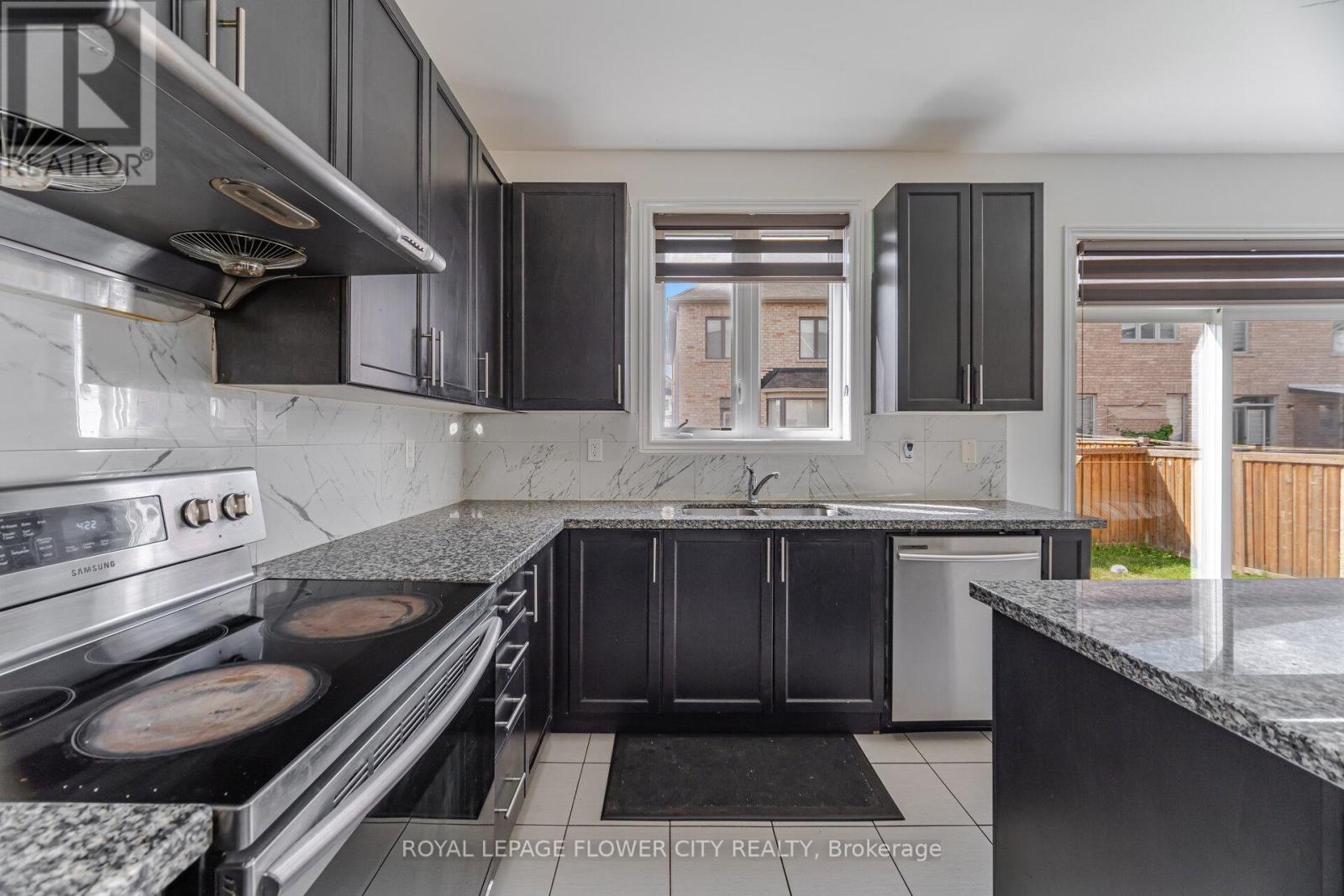 31 O'connor Crescent, Brampton, Ontario  L7A 5A6 - Photo 17 - W12463733