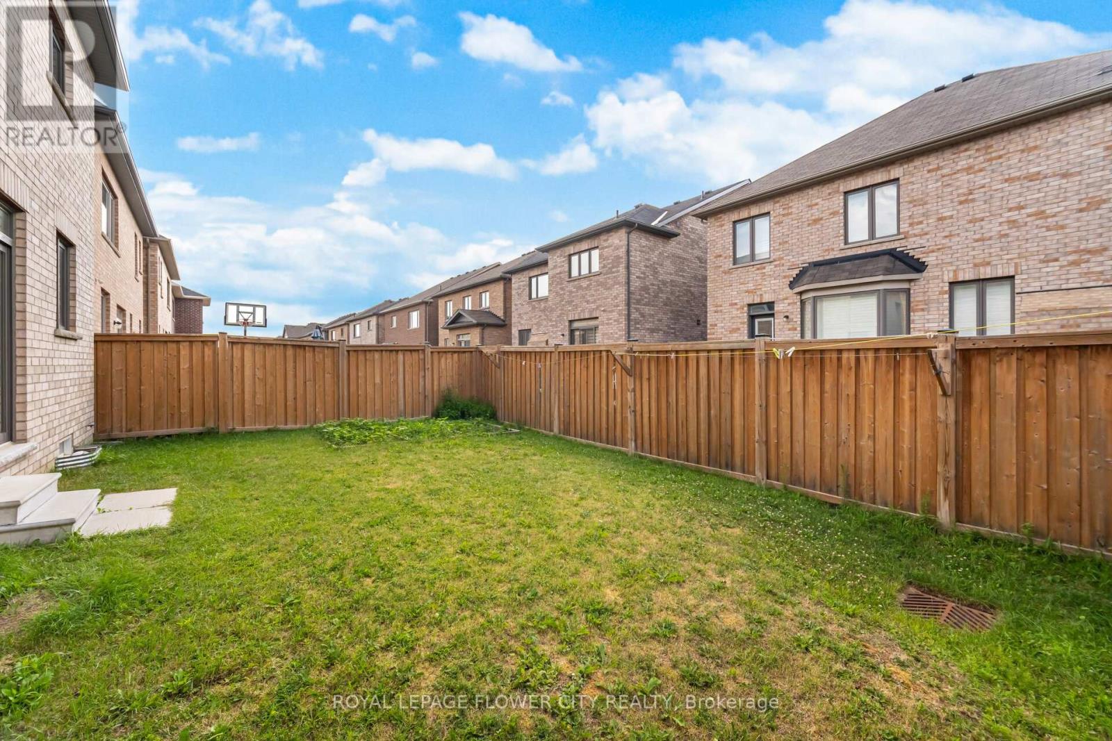 31 O'connor Crescent, Brampton, Ontario  L7A 5A6 - Photo 47 - W12463733