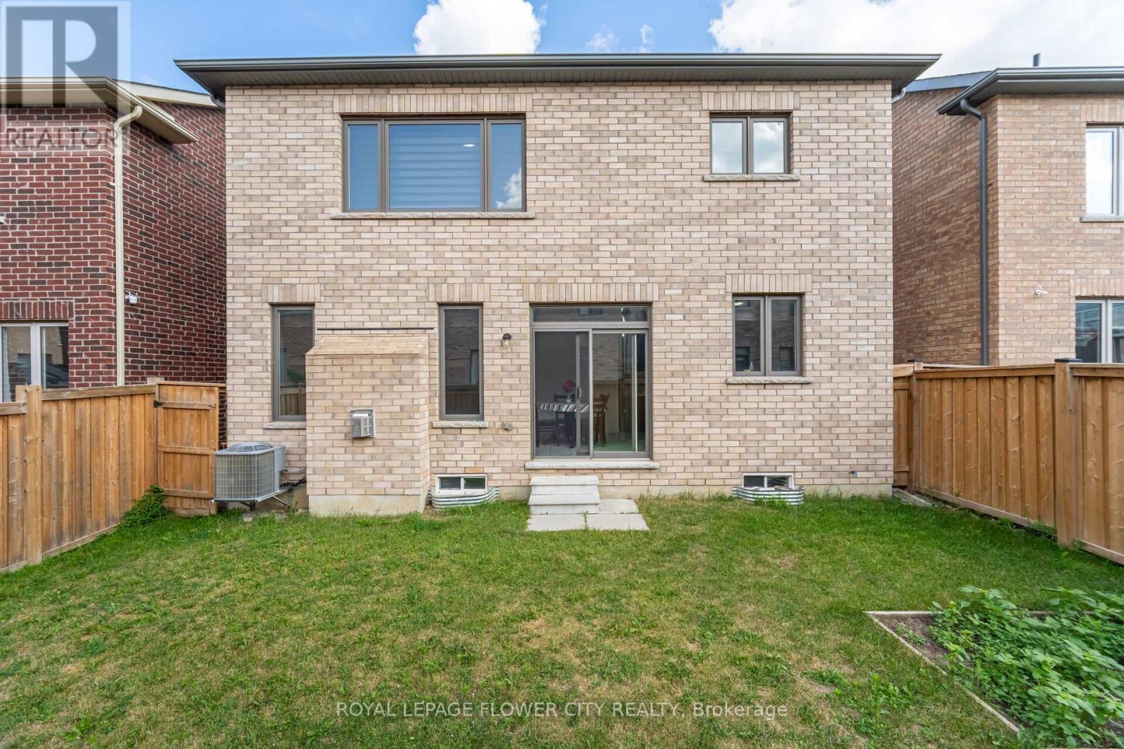 31 O'connor Crescent, Brampton, Ontario  L7A 5A6 - Photo 49 - W12463733