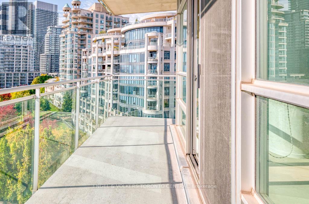 805 - 5 Marine Parade Drive, Toronto, Ontario  M8V 4B4 - Photo 8 - W12463739