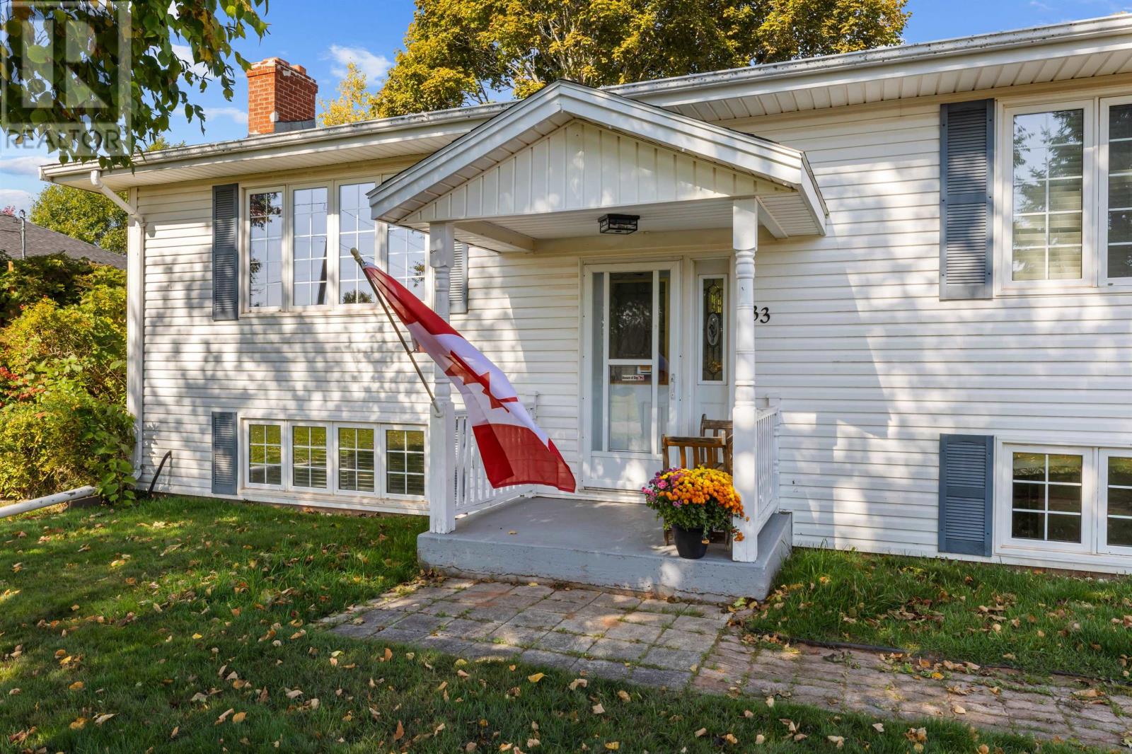 33 Marianne Drive, Cornwall, Prince Edward Island  C0A 1H8 - Photo 4 - 202525895