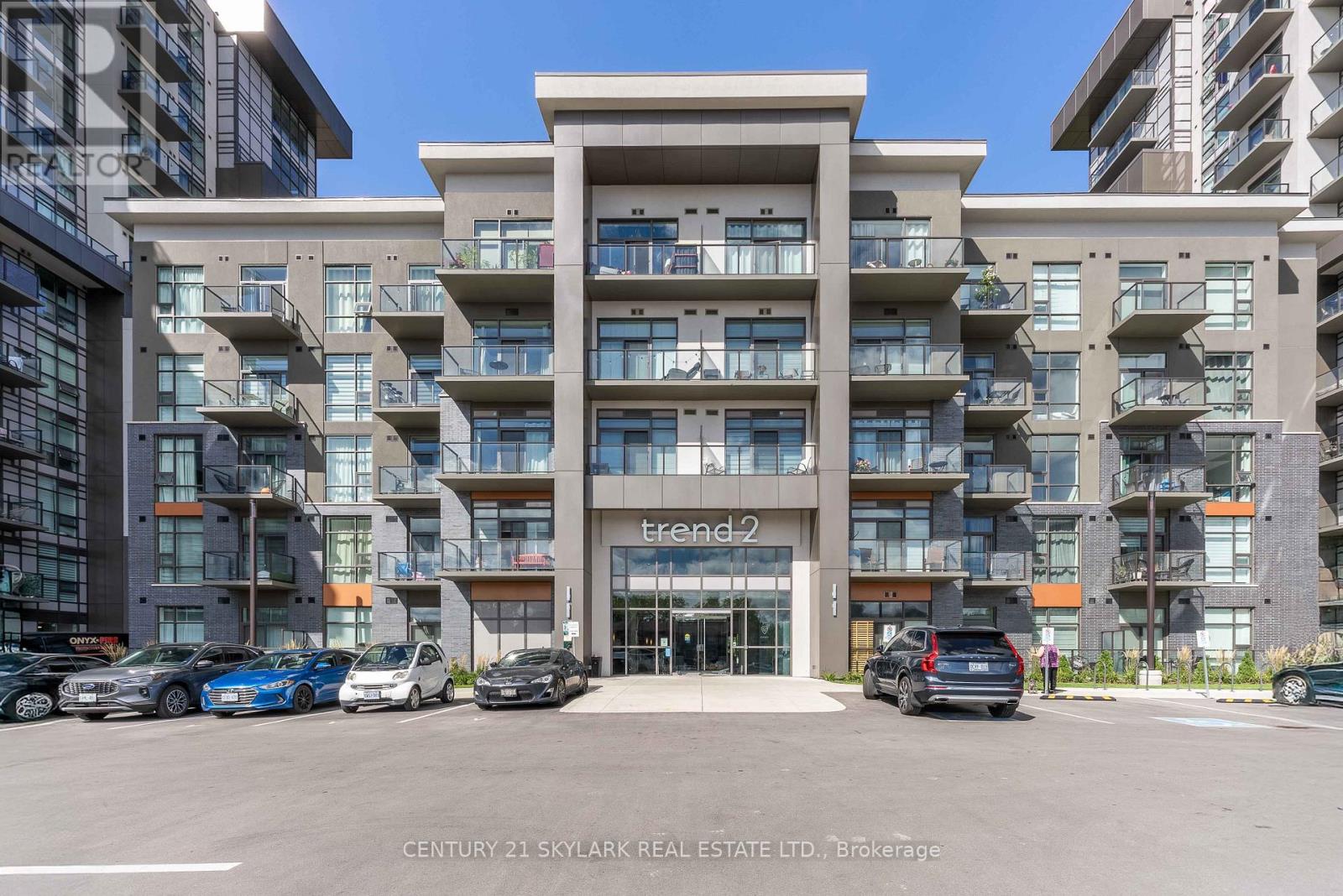 701 - 460 Dundas Street E, Hamilton, Ontario  L8B 2A5 - Photo 1 - X12463662